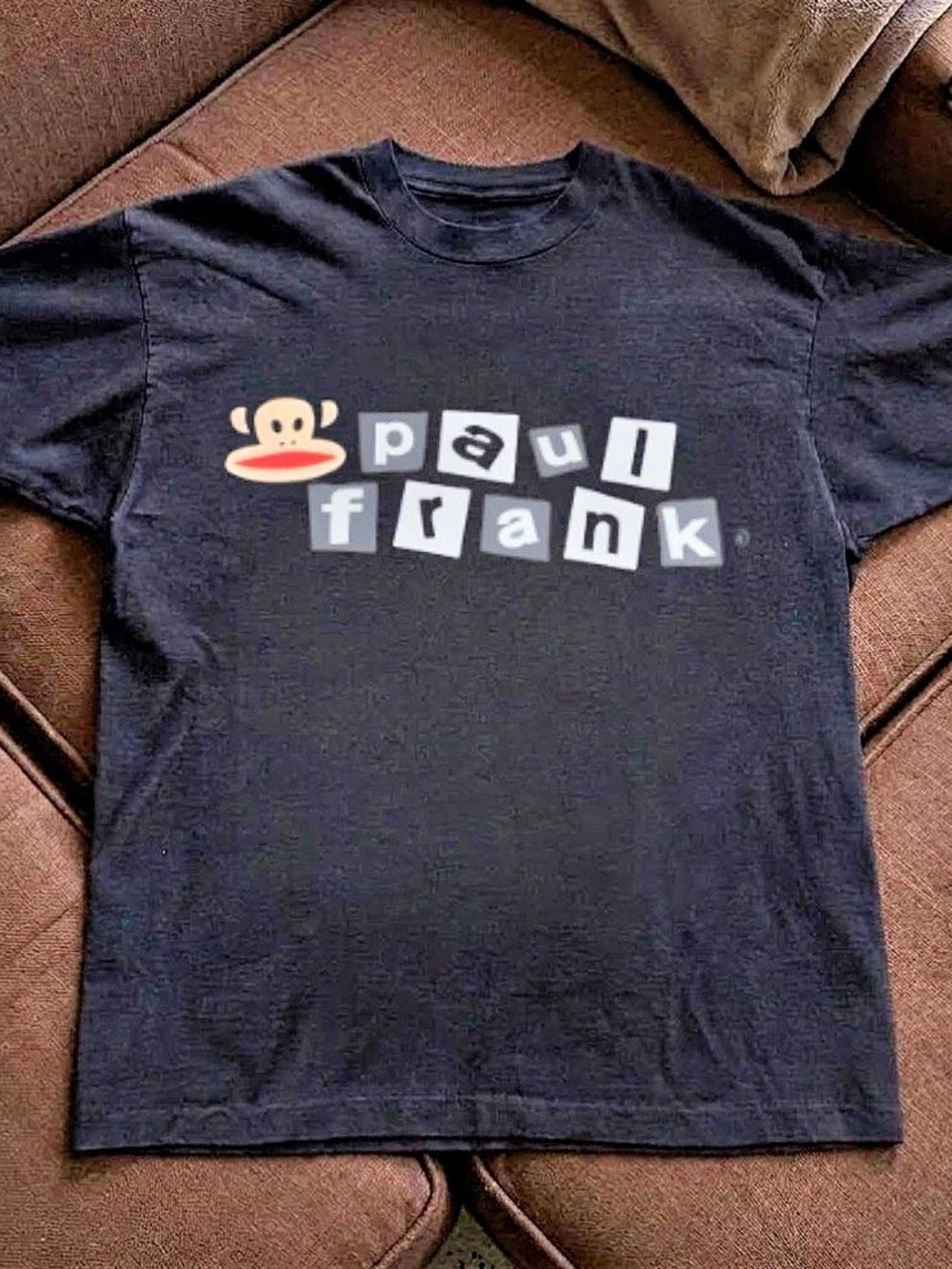 Gildan shirt, Paul Frank Graphic Tee in Black
